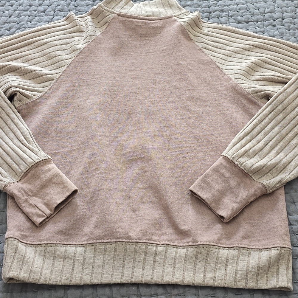 Wishlist Women's Pullover - Picture 10 of 12